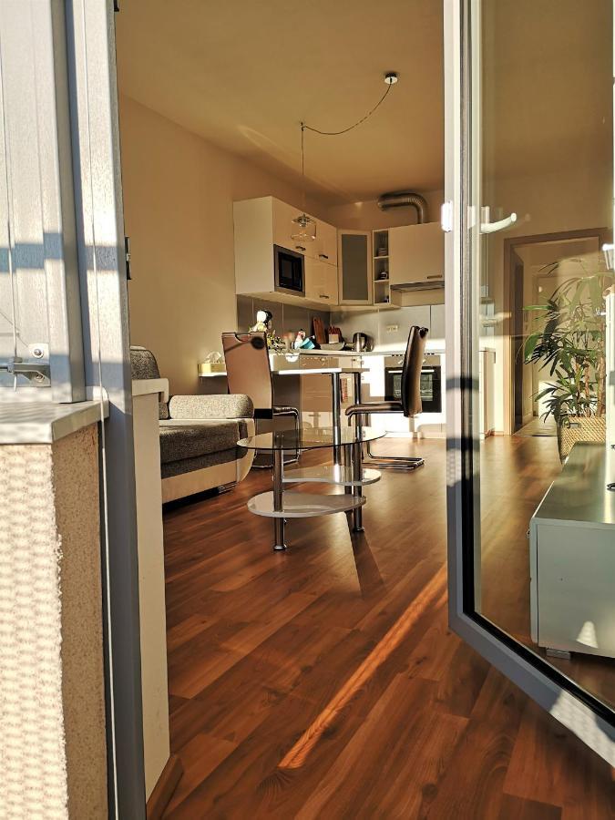 New Apartment With Garage Parking Brno Bagian luar foto
